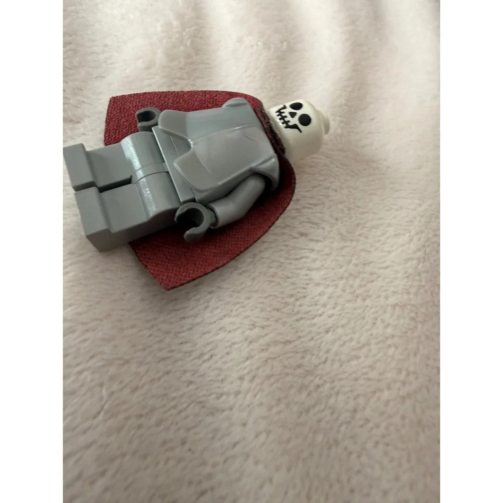 LEGO Castle Skeleton Knight Minifigure with Armor and Dark Red Cape